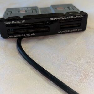 Multi-Format Internal Card Reader - Black